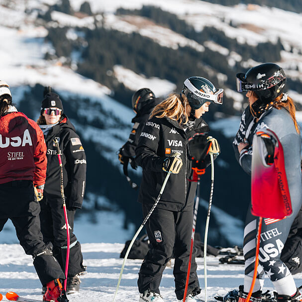 US Damen Speed Team trainiert am 12er KOGEL